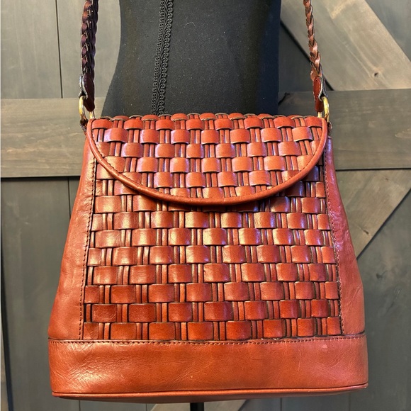Vintage Woven Leather Shoulder Bag - Picture 5 of 11
